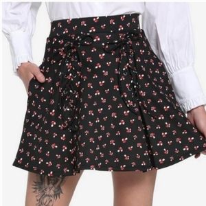 Black Mushroom Cottagecore Tie Up Scuba Skirt Hot Topic XL Hot Topic